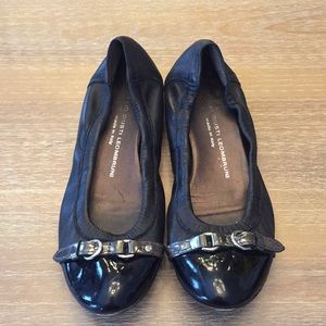 AGL leather cap toe flats!